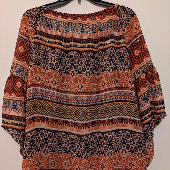 Sheer Flowing Patterned Top - Picture 3 of 4